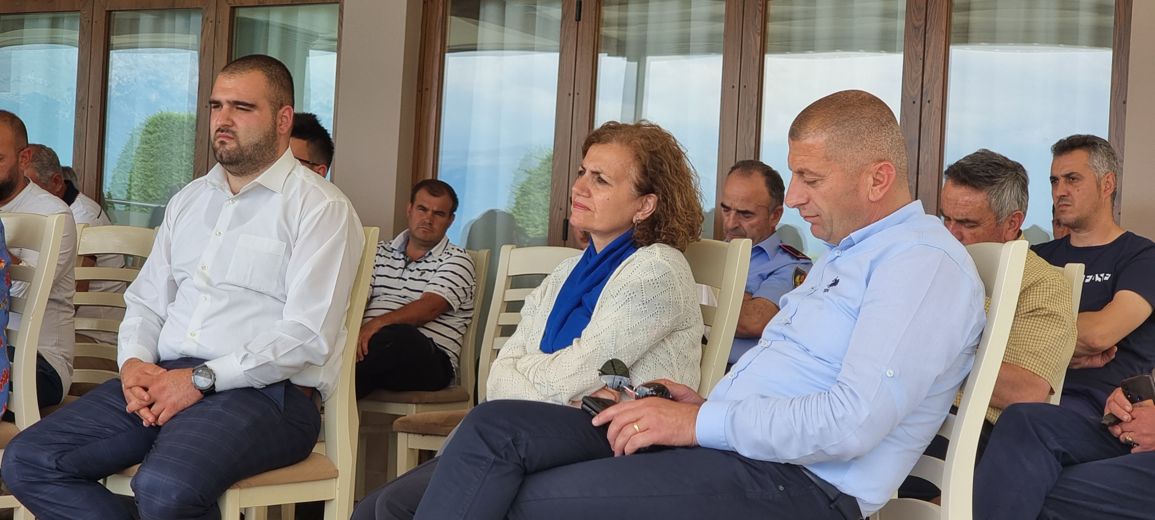 Ministri Klosi mbledh në Pogradec Komitetin e Turizmit.