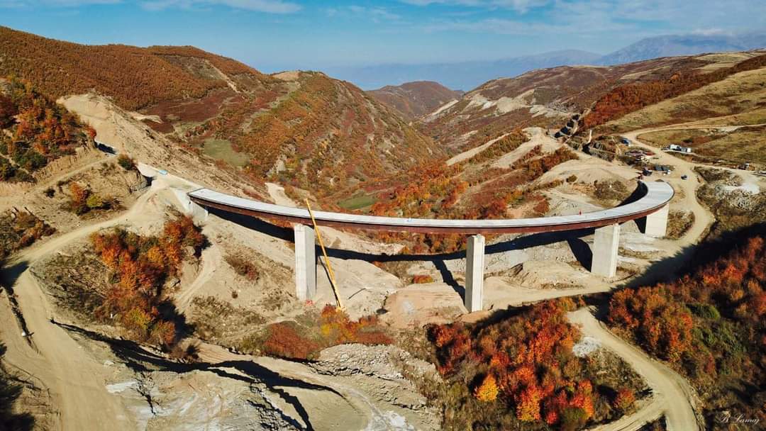 Përfundon një prej urave më të mëdha në aksin Qukës-Qafë Plloçë.
